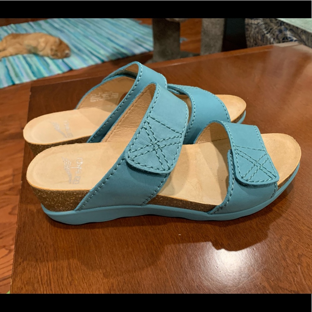 Dansko Maddy blue sandals - never worn outside! Size 37. In original box